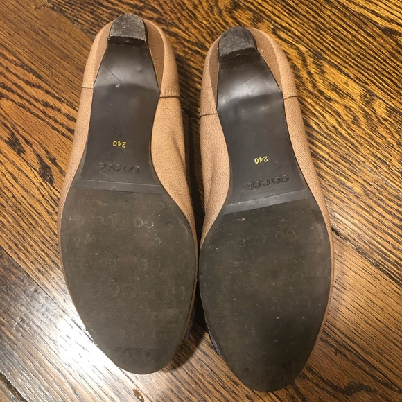 WOMEN’S Sparkle Bling Bow Accented Faux Leather Flats with Chains and Beads - Picture 9 of 11